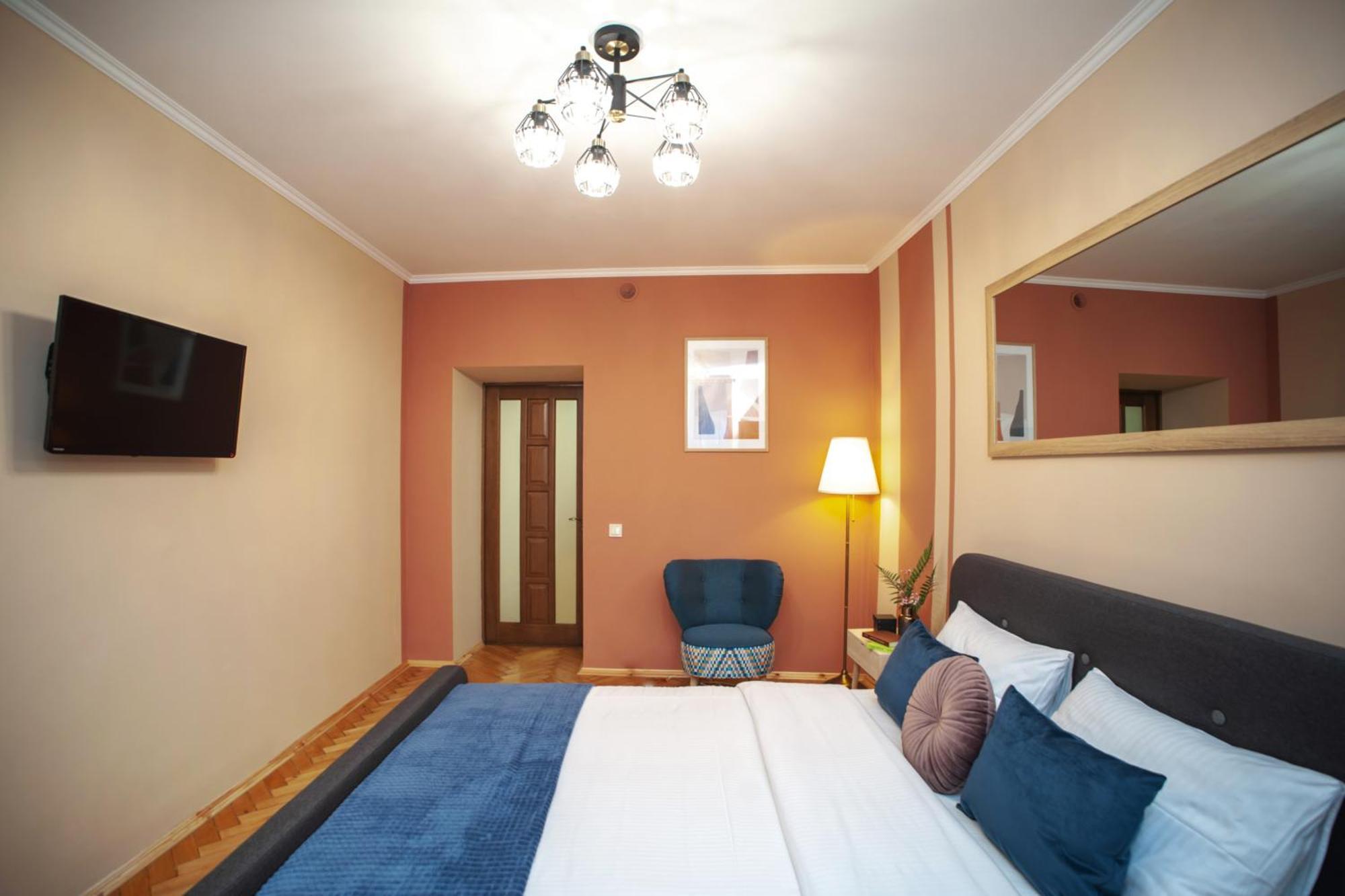 Romantic Suite, 3Mins To Rynok Square Leópolis Exterior foto